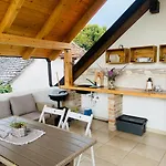 Na Domecku Feriehus Brezi (Breclav)